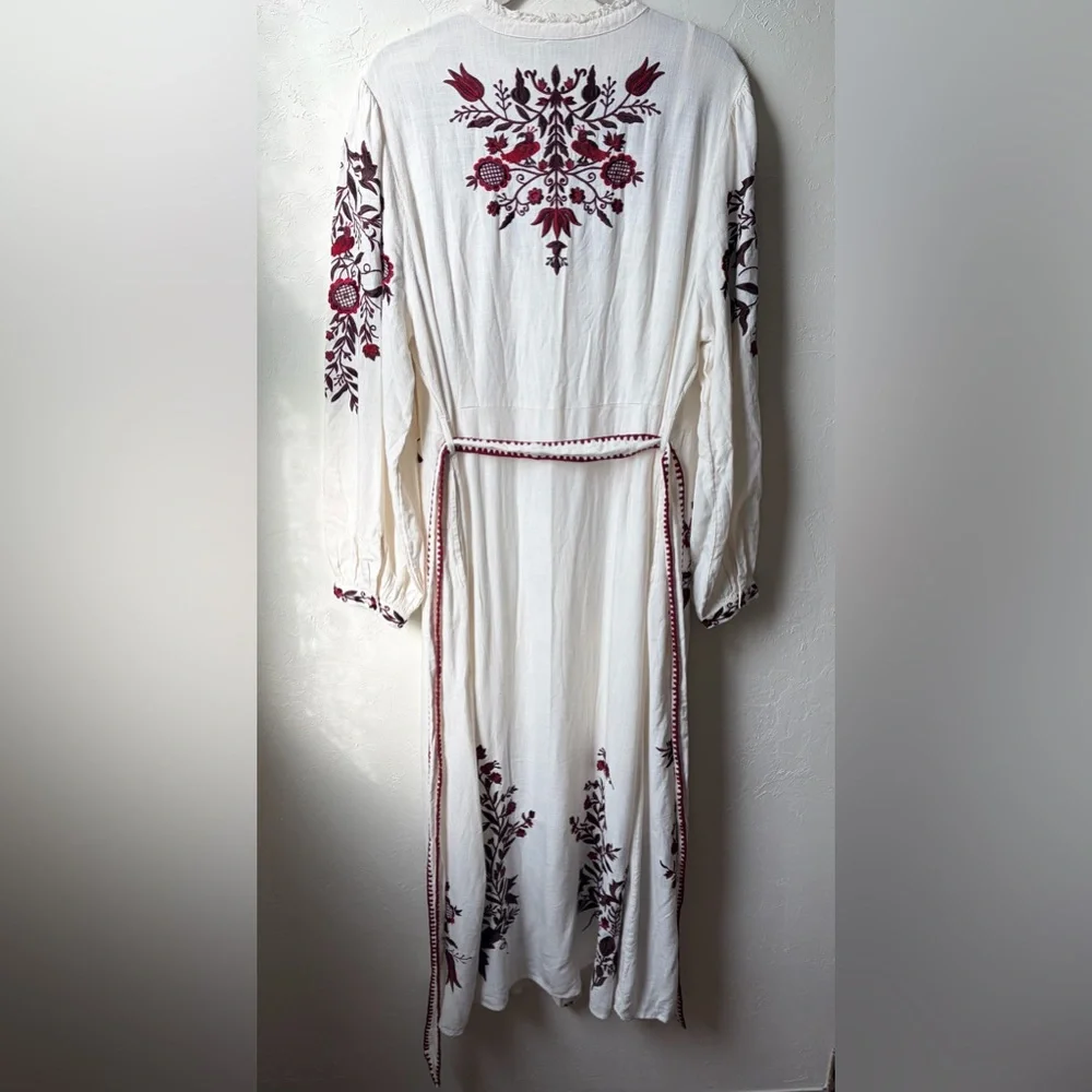 Sundance White Burgundy Embroidered Maxi Dress Tie Waist Boho Cottagecore XL - Picture 14 of 16